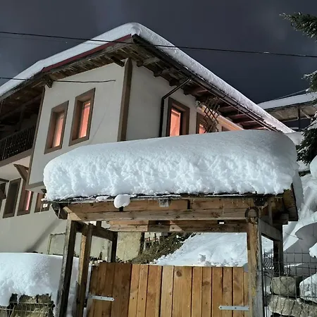 Chepelare Holiday Guest House 4*